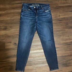 American Eagle blue jeans